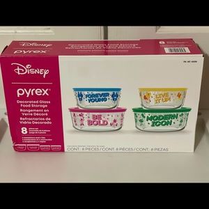8 piece Disney Pyrex set
